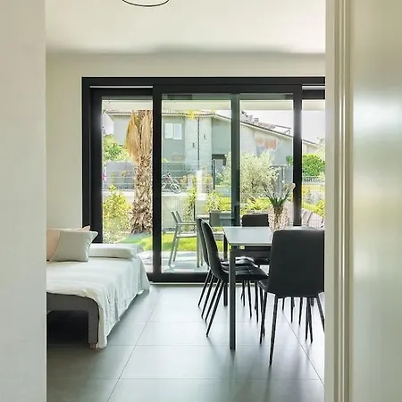 Palm Easy Luxury Apartment